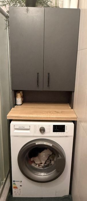 Masina de spalat Arctic si mobilier