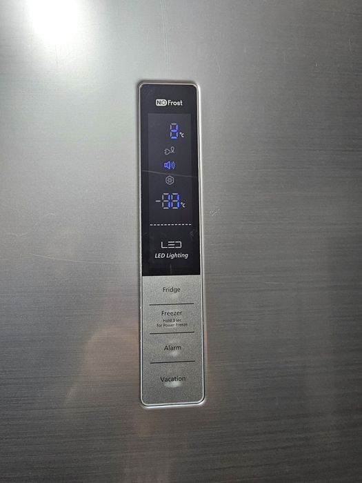 Холодильник  Samsung