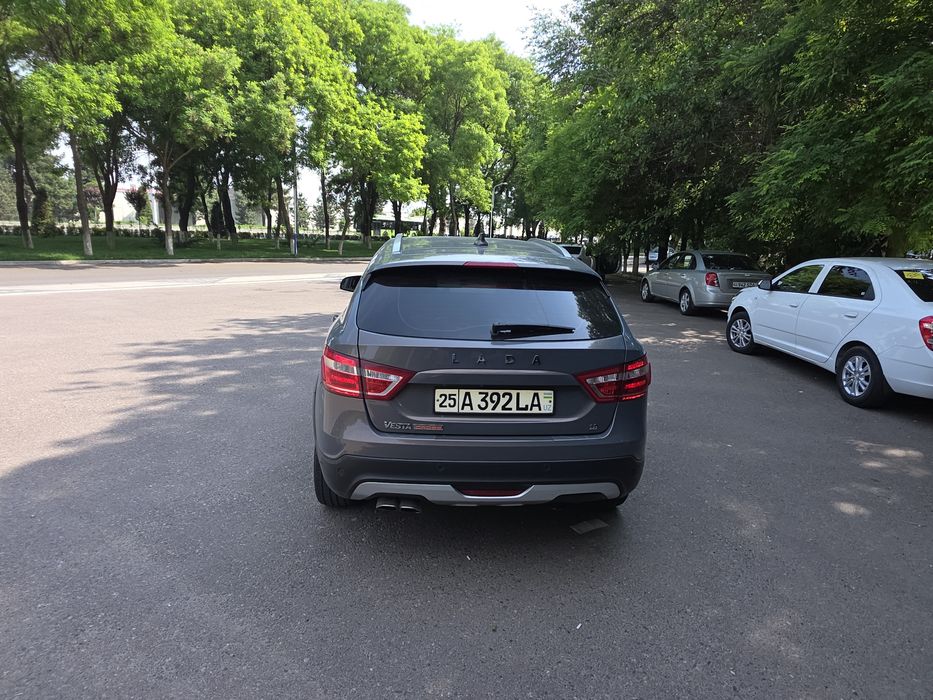 Lada vesta cross