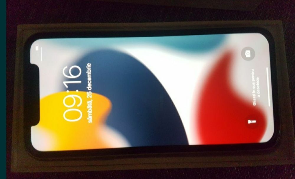iPhone 11 Impecabil Nou
Arată 10/10 !! 
Funcționează ireproș