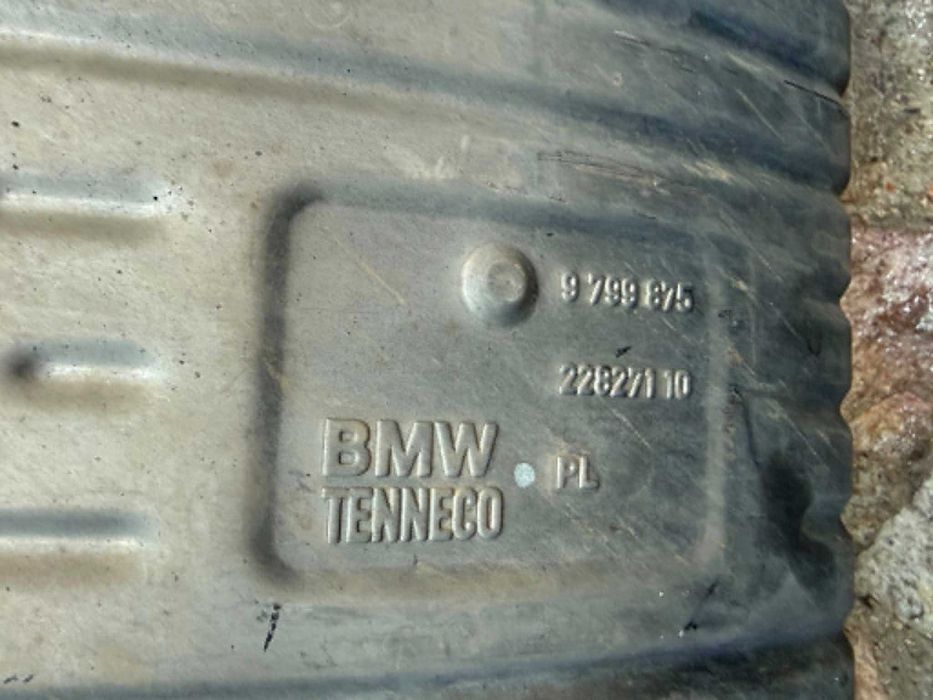 Крайно гърне BMW 135i *f40*