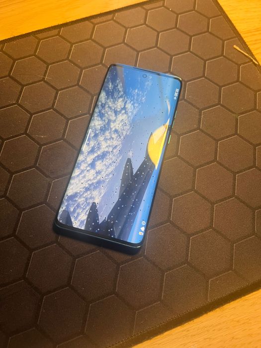 Telefon Motorola edge 40 neo