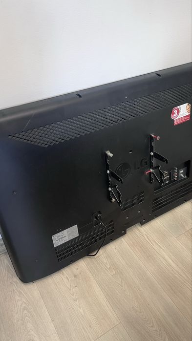 Продам телевизор LG
