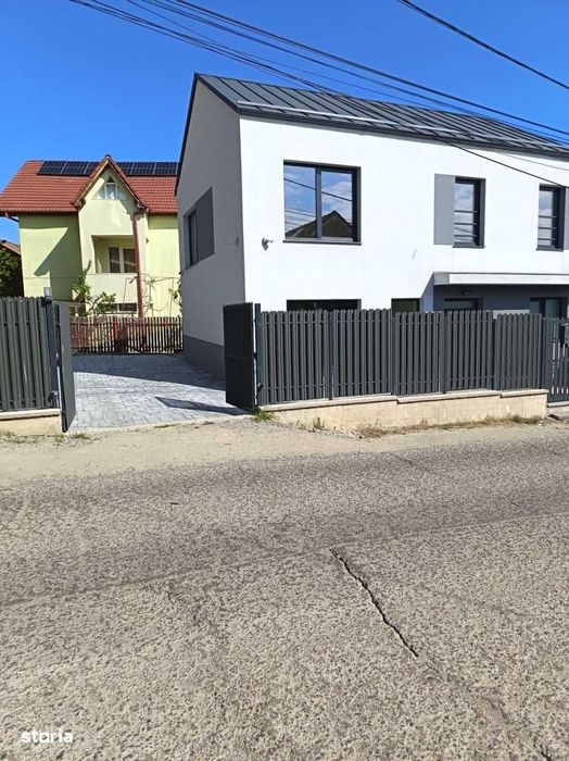 Duplex modern de vanzare in Manastur 4 camere 115 mp utili , teren 388