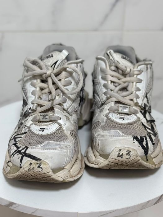 Кроссовки balenciaga runner graffiti white black