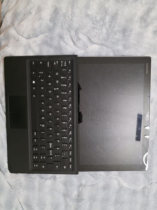 Tableta Lenovo i3 nvm 128gb