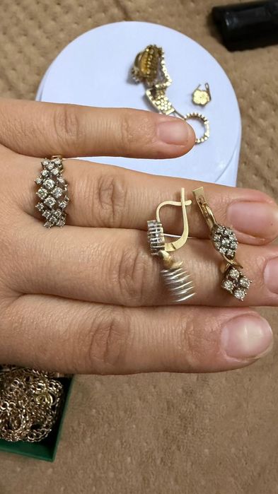 Золотой набор с бриллиантами