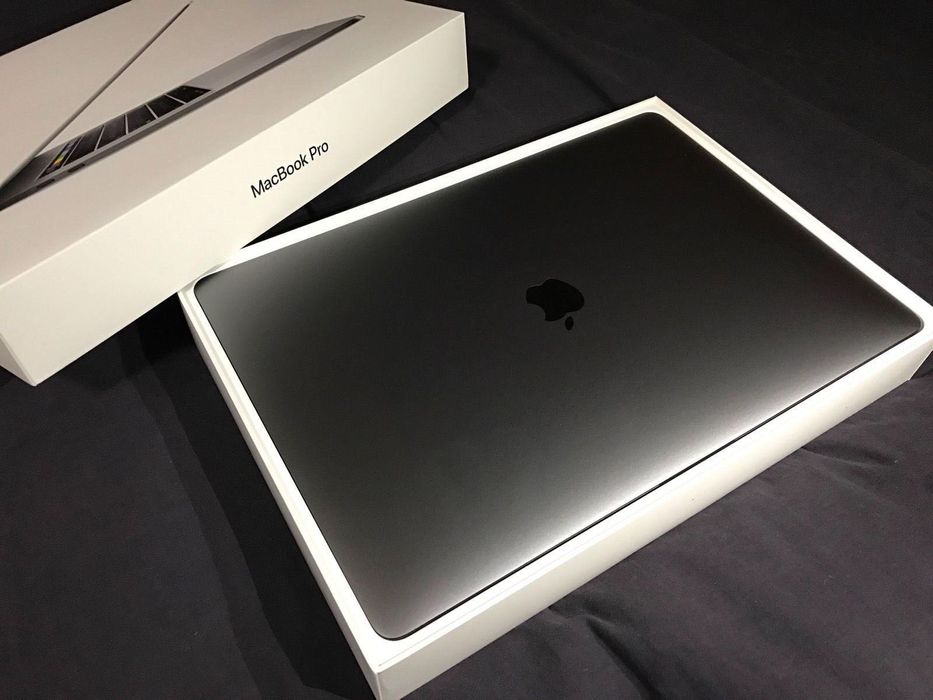 Ноутбук Apple MacBook Pro 16