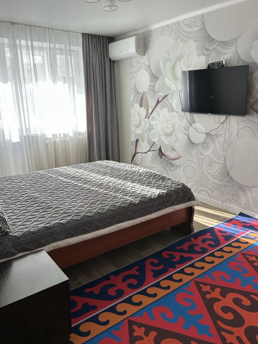 1 ком 4 мкр . Азия Молл