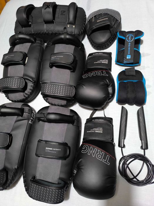 Lot echipament,accesorii protectie kickboxing/muay tai,MMA,BOX,fitness