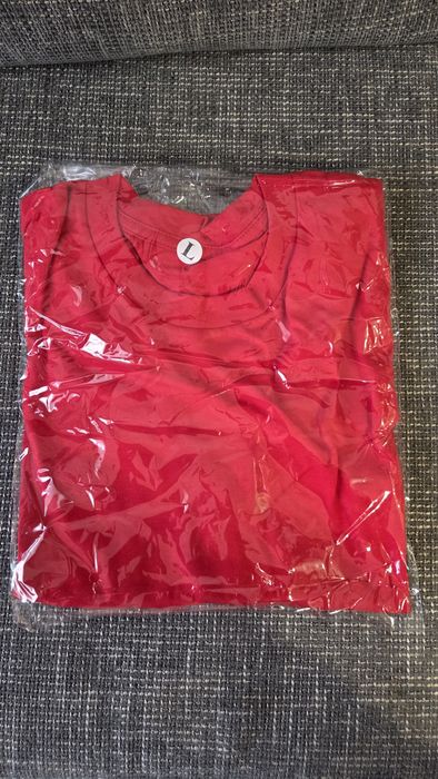 Тениска - Размер L, XL, XXL. Цветове - Черно, Кафяв, Кремав и Червено