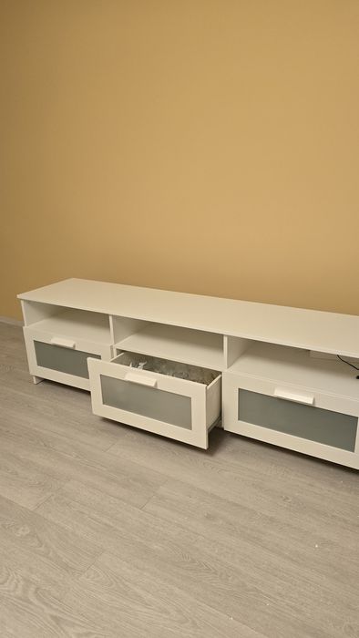 Продам тумбу ТВ IKEA