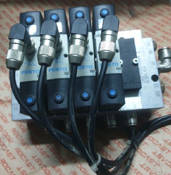 Grup electrovalve Festo