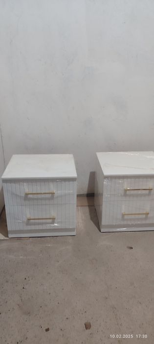 Прикроватная тумбочка крашенная