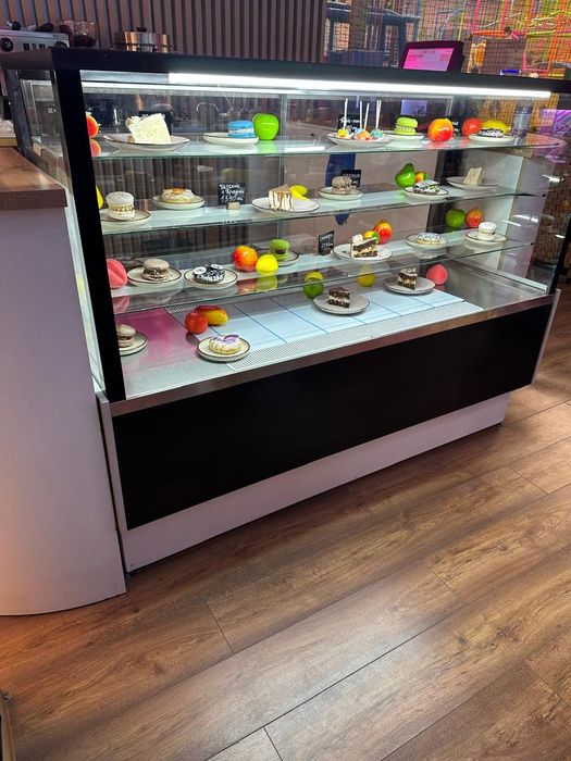 Витринные Холодильники