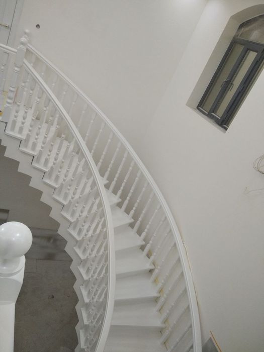 Зина МДФ дан тохтадан сиз хохлаган турдаки зиналарни ясаб берамиз