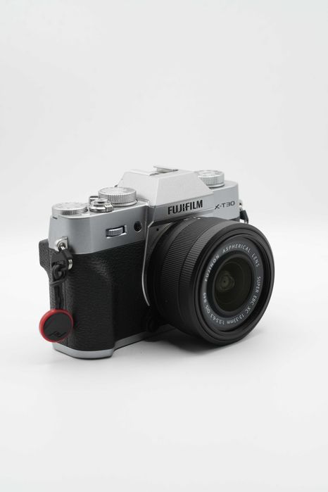 Fujifilm X-T30 III – 26MP, 6.2K + 3 baterii și încărcător
