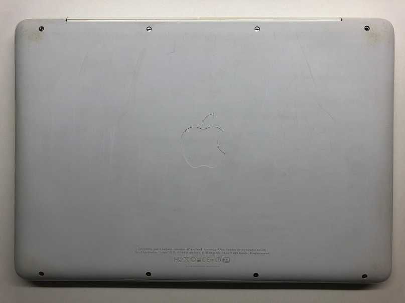 Лаптоп APPLE MacBook A1342 в много добро състояние, SSD, има Windows7
