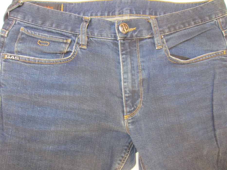 Blugi GAS, W32 L32, Talie=86cm,Lung=104cm,croaiala dreapta