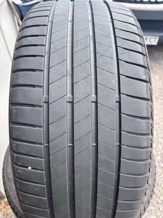 245/40/19 Bridgestone 4бр 2023