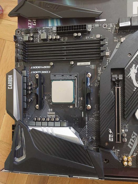 AMD Ryzen 9 5900X + MSI X570 Gaming Pro Carbon Wi-Fi