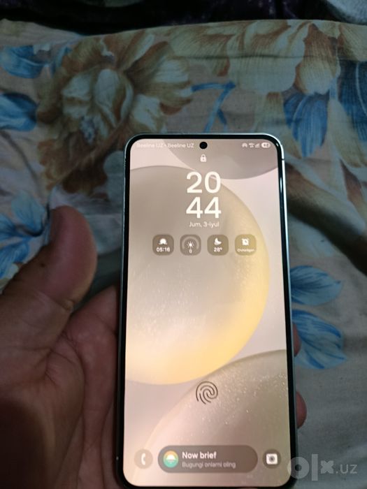 Samsung Gallaxy S24. 256GB 8+8GB ozu.  Tinniq telefon