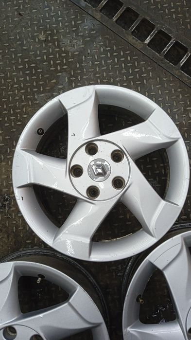 Диски на Рено Дастер Р16