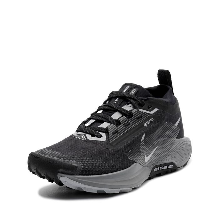Nike Pegasus Trail 5 Gore-Tex
FQ0912-001 Дамски маратонки