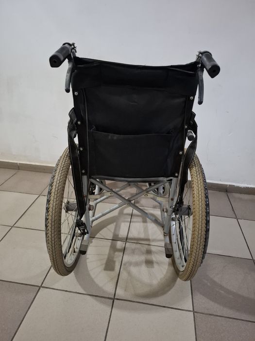 Инвалидная коляска