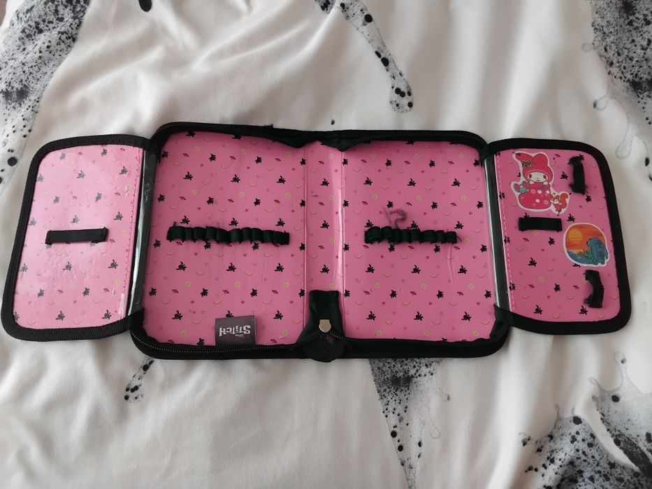 Ghiozdan si penar pt școală cu stitch