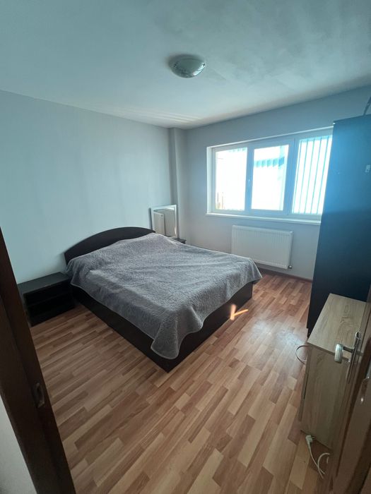 Ofer spre închiriere apartament Tătărași, la bulevard, utilat complet
