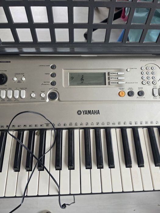 Yamaha синтезатор