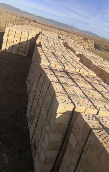 Кирпичи Гишт пустотелый с завода.