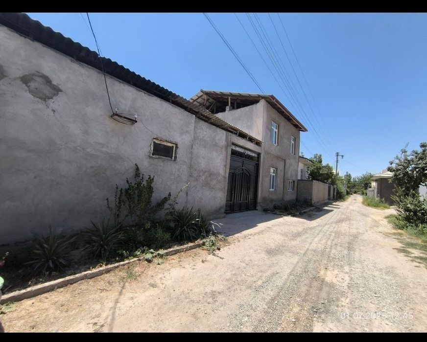Srochna Zangiota Boģzorda 6 sotuxli 6 xonali havosi toza uy sotiladi