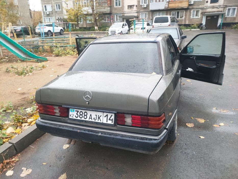два Mercedes E190 оптом