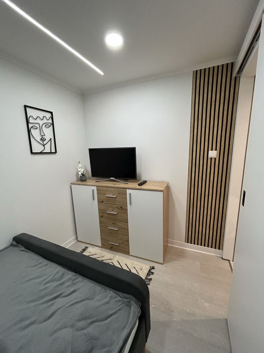 Inchiriez apartament central