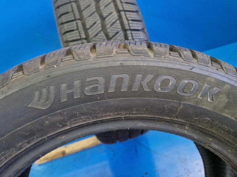 2 Hankook R17С 225/55
зимни бусови гуми DOT2622