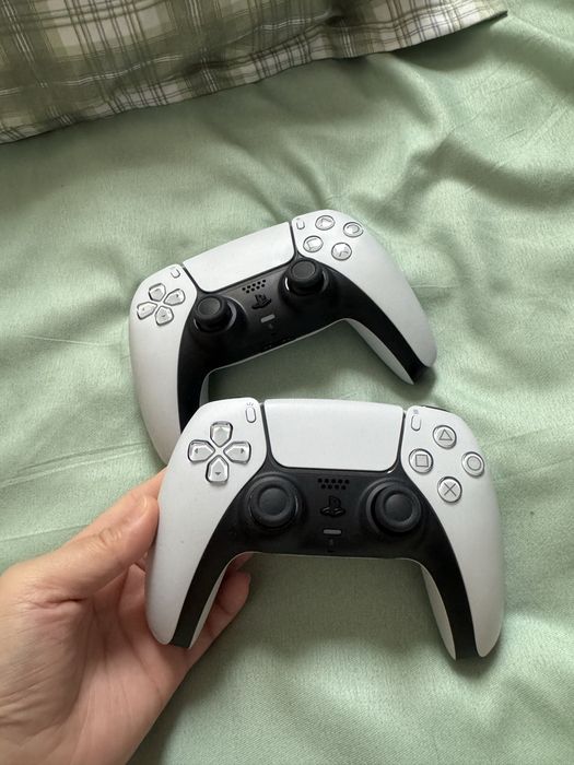 приставка sony playstation5 slim +зарядная станция +геймпад