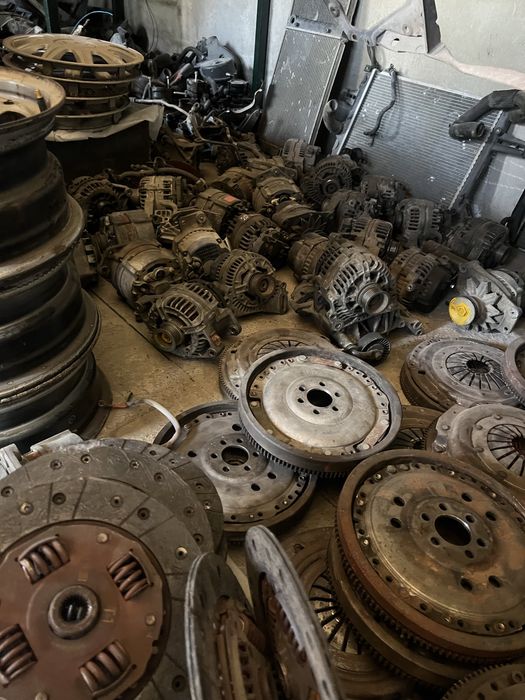 Ауди Пассат Голф мотор 1,8