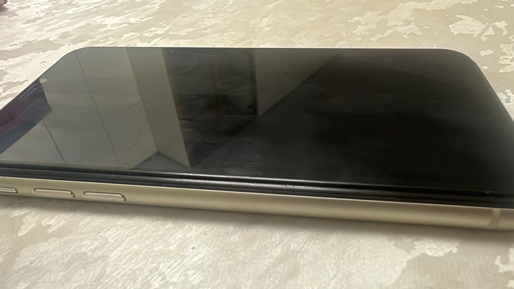 Сатам айфон 11 продаю