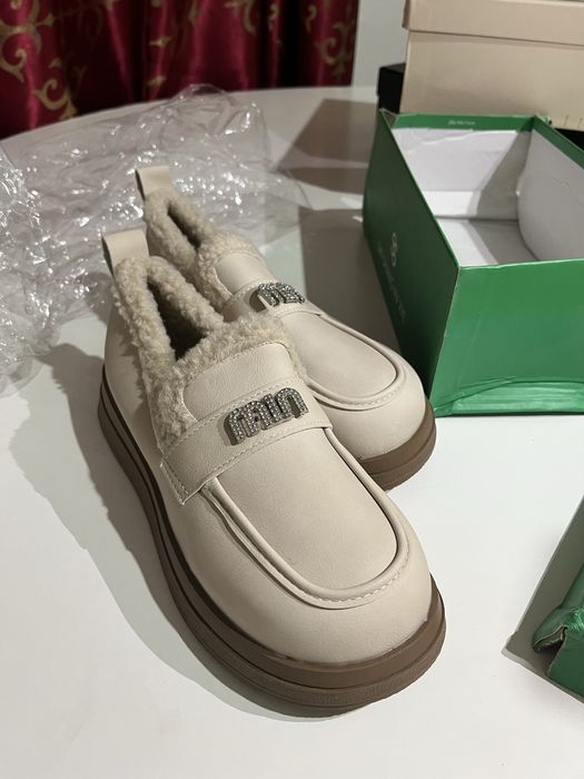 Продам обувь новые