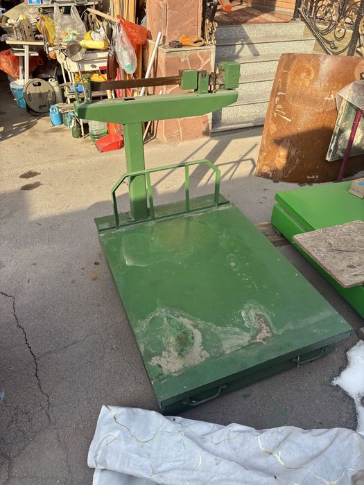 Продам советские весы