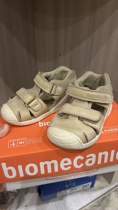 Продам детскую обувь на мальчика