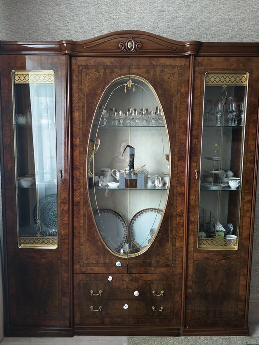 Стенка в гостинную