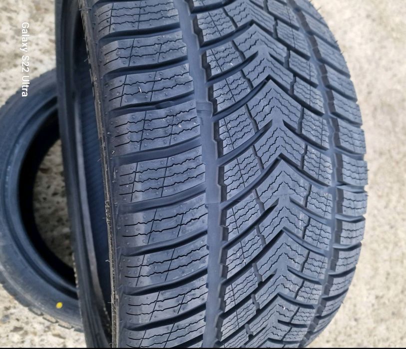 245 40 20/ 275 35 20 Continental Ts 860 s