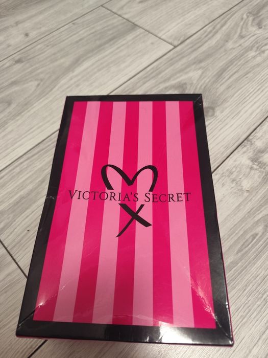 Pijama scurta Victoria's secret