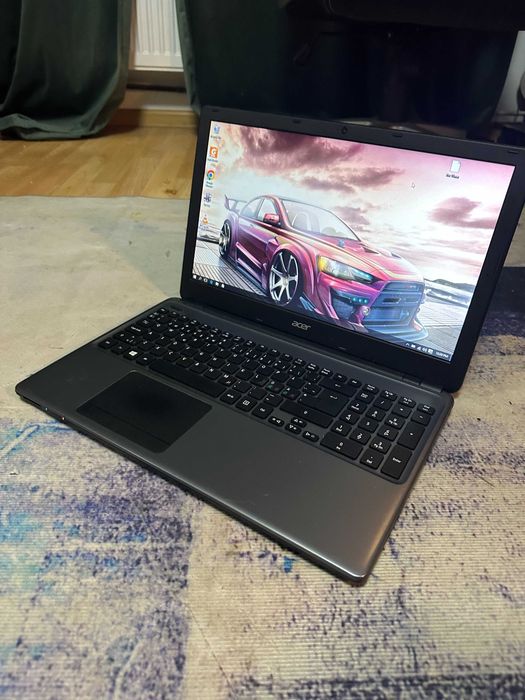laptop Acer E1 - 572, quadcore i7, 8 gb, hdd 750 gb, complet