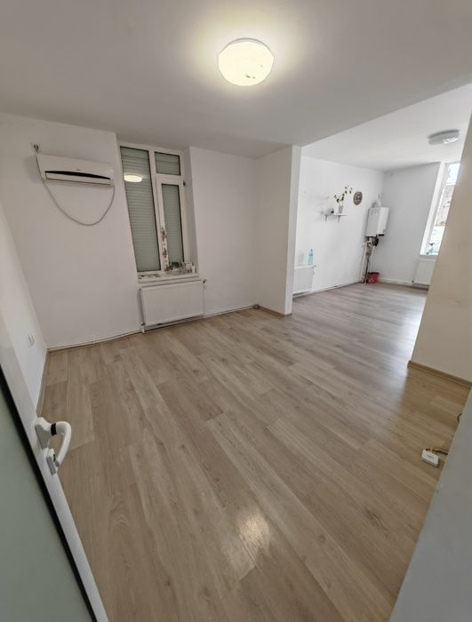 Închiriere spațiu comercial