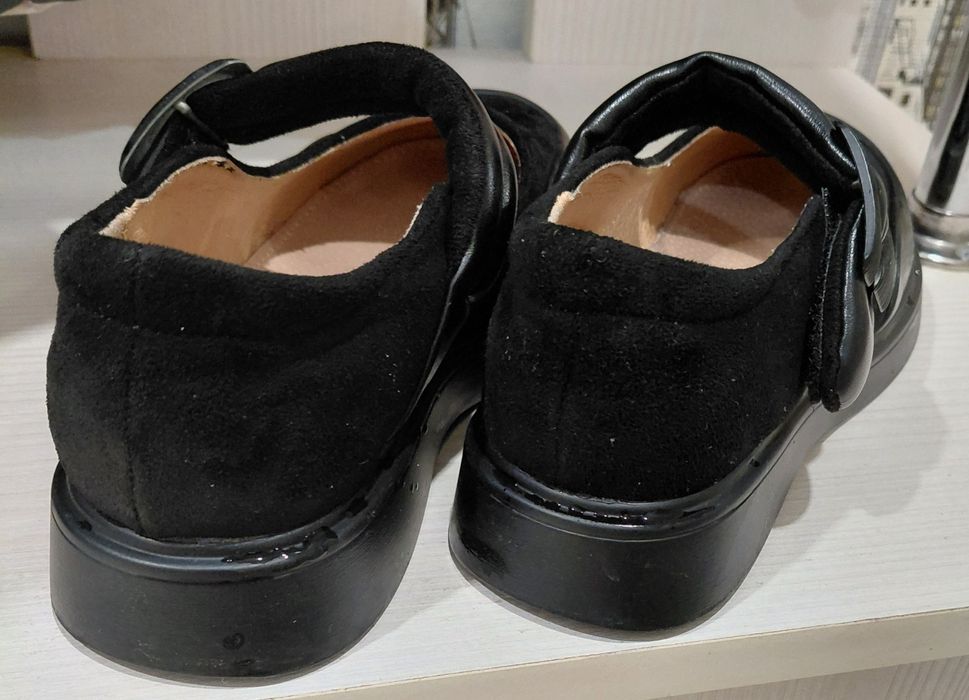 Продам детские туфли размер 32