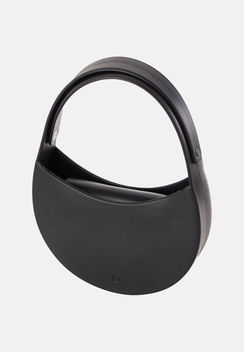 O bag черна чанта